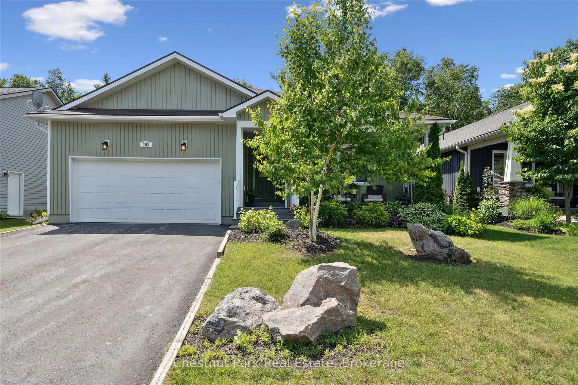 Photo 4 of 153 Pineridge Gate, Gravenhurst, Muskoka (S) — HOMEH
