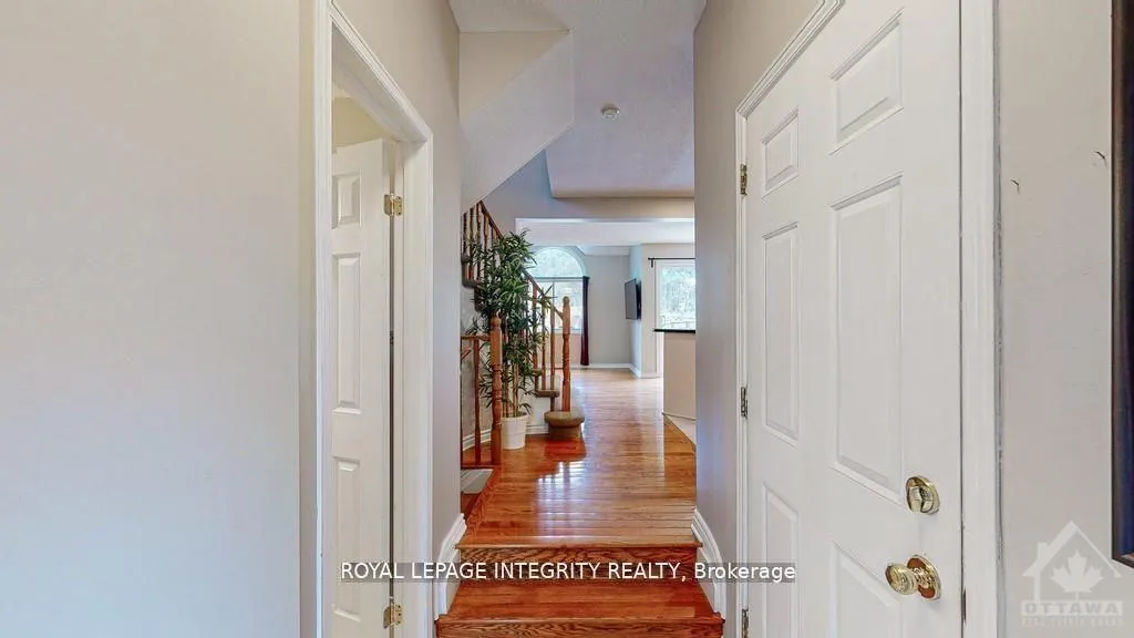 Photo 2 of 106 Blackdome Crescent, Ottawa, Kanata - Kanata Lakes/Heritage Hills — HOMEH