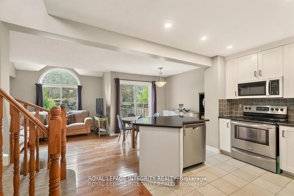 Photo 4 of 106 Blackdome Crescent, Ottawa, Kanata - Kanata Lakes/Heritage Hills — HOMEH