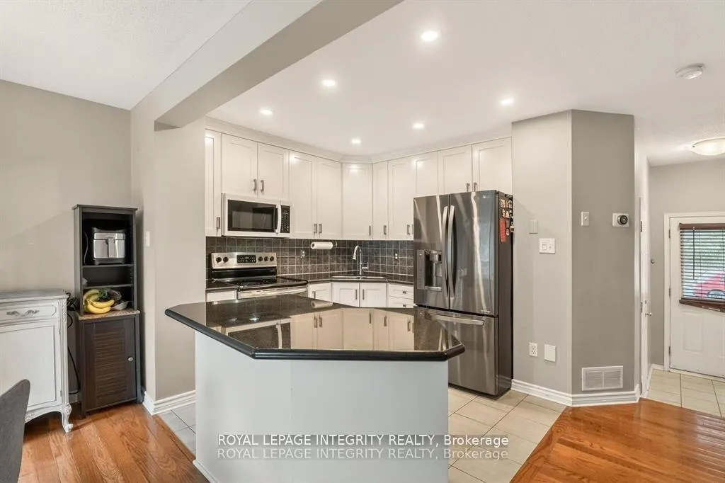 Photo 5 of 106 Blackdome Crescent, Ottawa, Kanata - Kanata Lakes/Heritage Hills — HOMEH