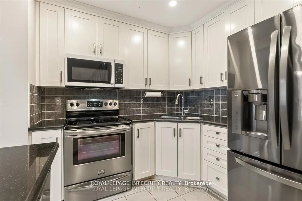 Photo 6 of 106 Blackdome Crescent, Ottawa, Kanata - Kanata Lakes/Heritage Hills — HOMEH