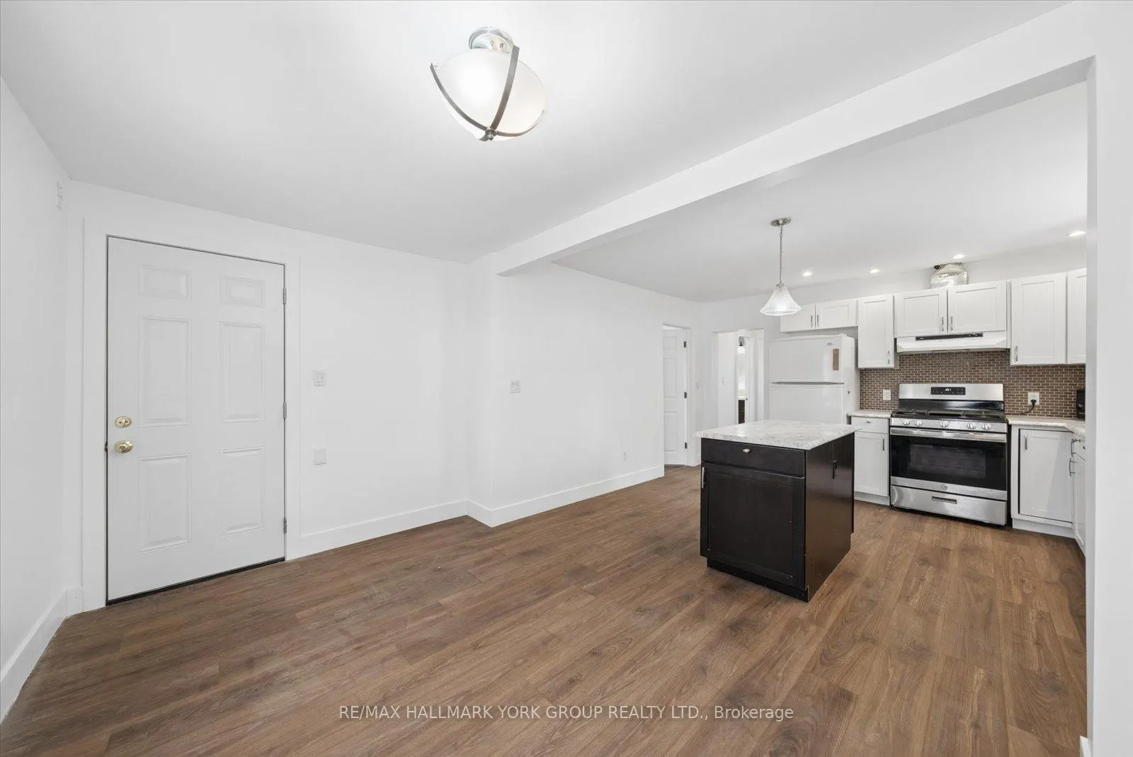 Photo 2 of Unit Upper, 27008 Kennedy Road, Georgina, Historic Lakeshore Communities — HOMEH