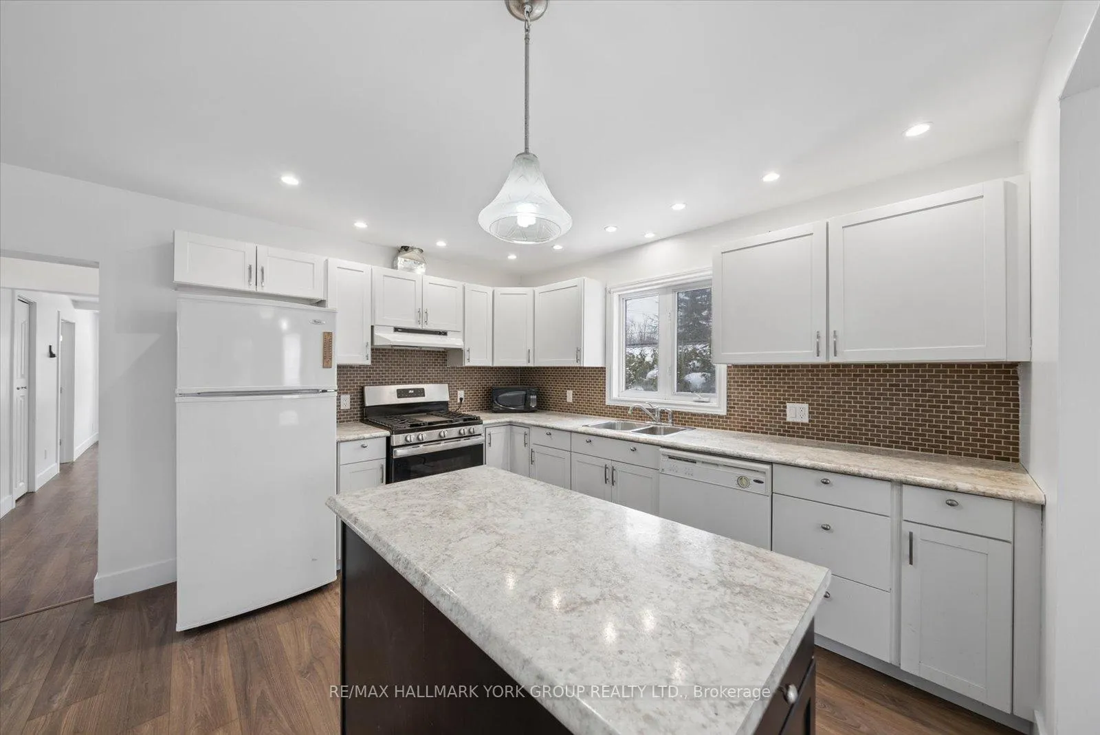 Photo 7 of Unit Upper, 27008 Kennedy Road, Georgina, Historic Lakeshore Communities — HOMEH