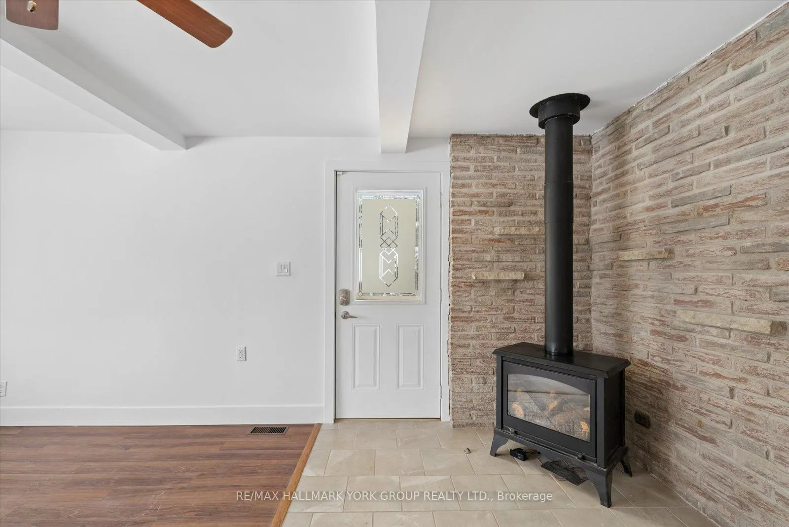 Photo 11 of Unit Upper, 27008 Kennedy Road, Georgina, Historic Lakeshore Communities — HOMEH