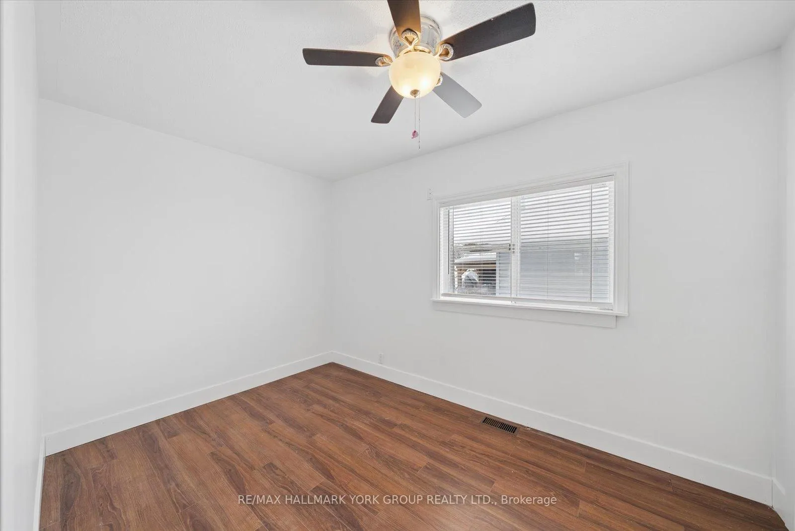 Photo 12 of Unit Upper, 27008 Kennedy Road, Georgina, Historic Lakeshore Communities — HOMEH