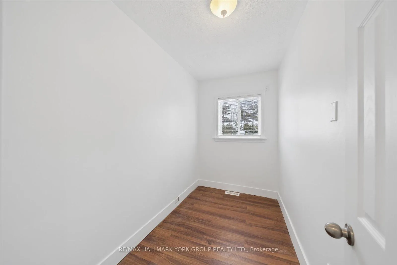 Photo 14 of Unit Upper, 27008 Kennedy Road, Georgina, Historic Lakeshore Communities — HOMEH