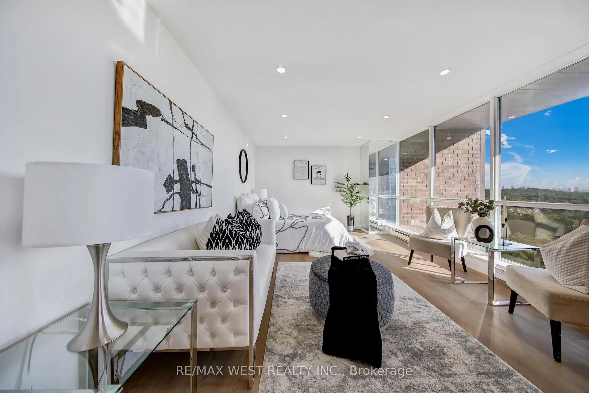 Photo 8 of Unit 1202, 914 Yonge Street, Toronto, The Annex — HOMEH