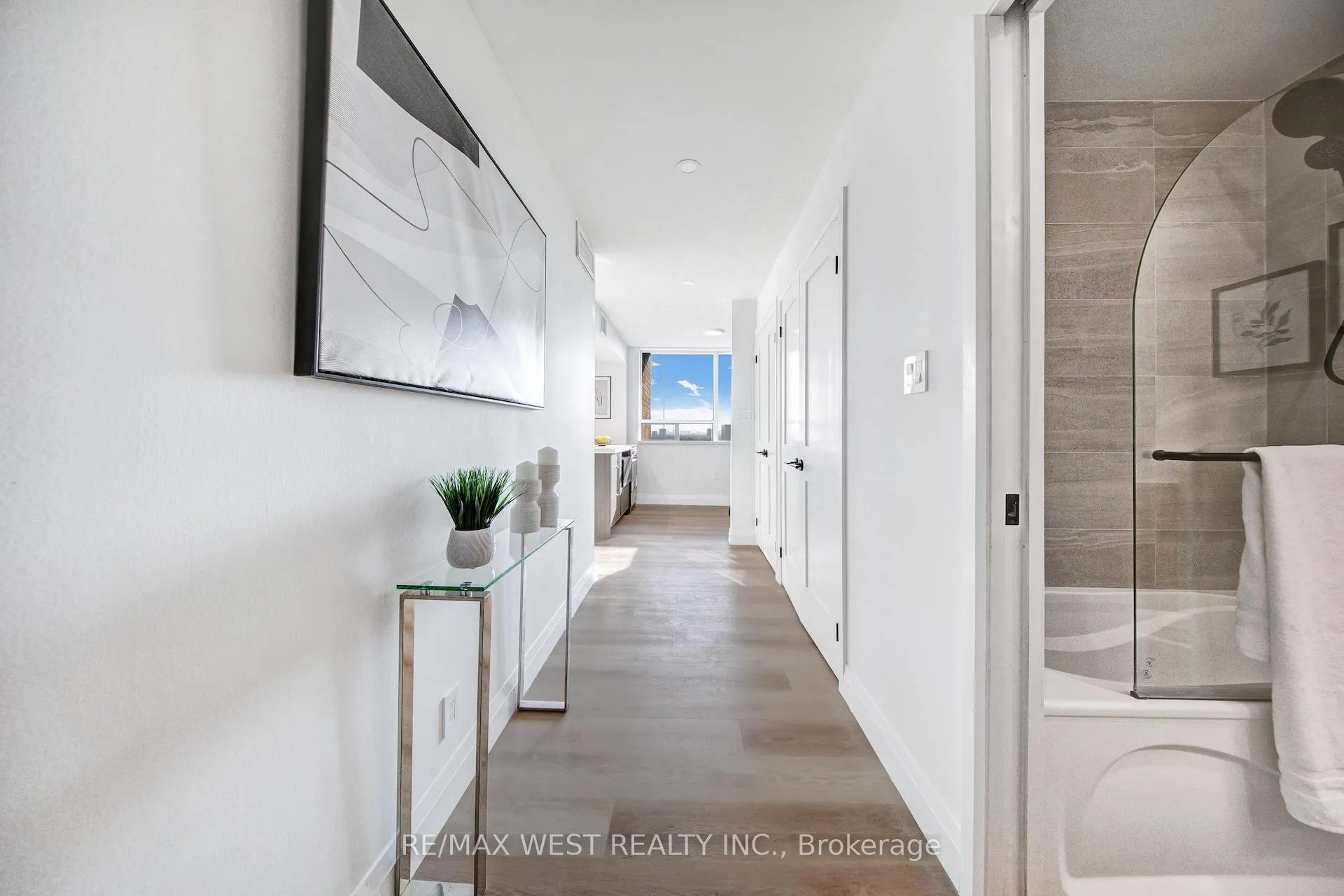 Photo 13 of Unit 1202, 914 Yonge Street, Toronto, The Annex — HOMEH