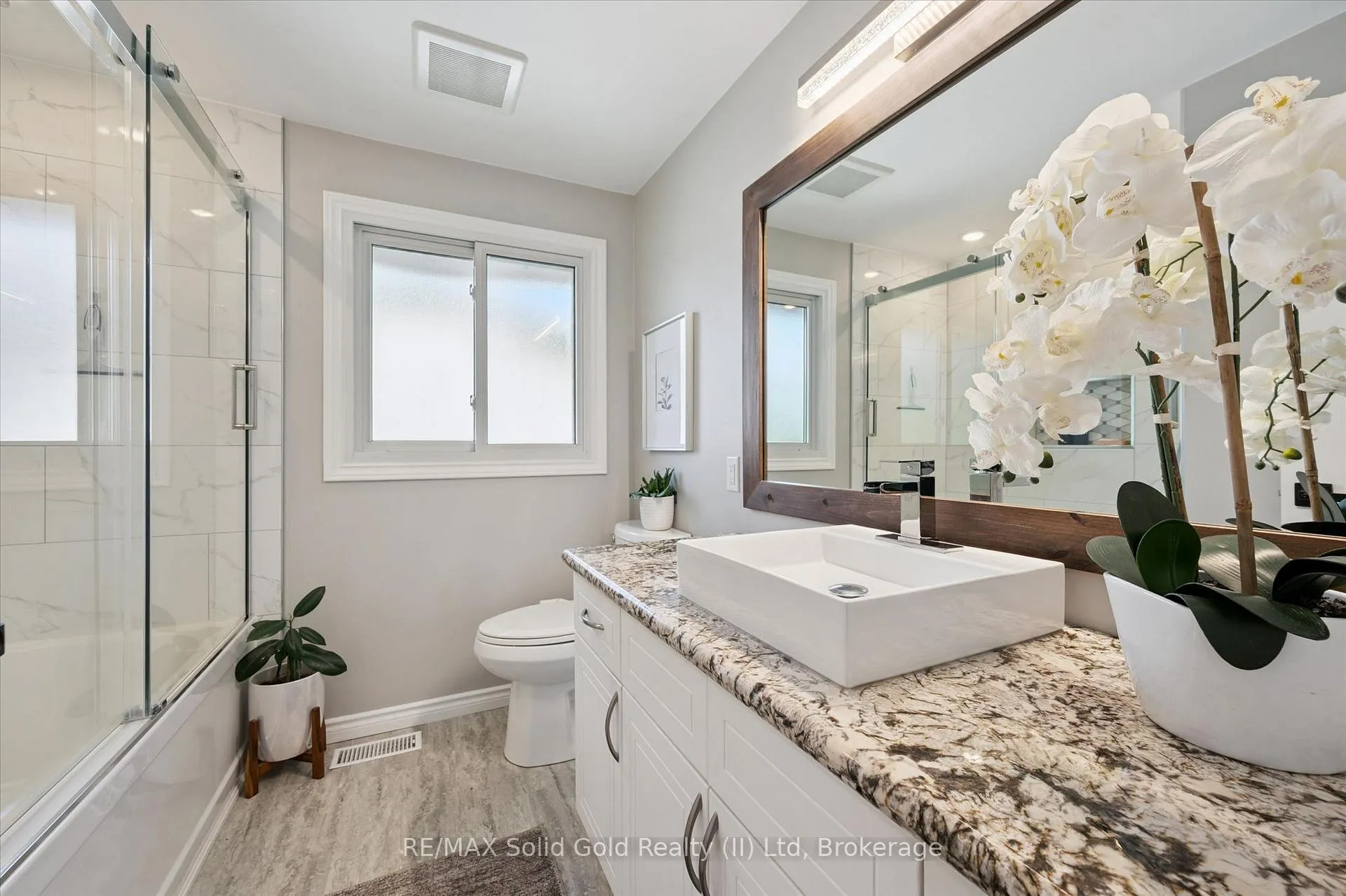 Photo 24 of 107 Clarence Avenue, Wilmot — HOMEH