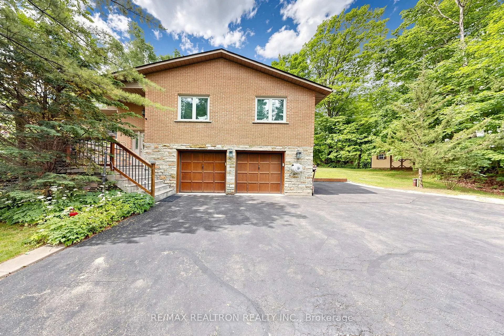 Photo 15 of 250 Kingscross Drive, King, King City — HOMEH