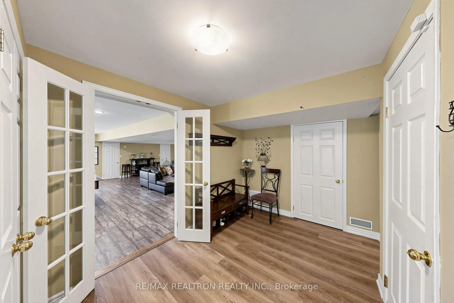 Photo 59 of 250 Kingscross Drive, King, King City — HOMEH