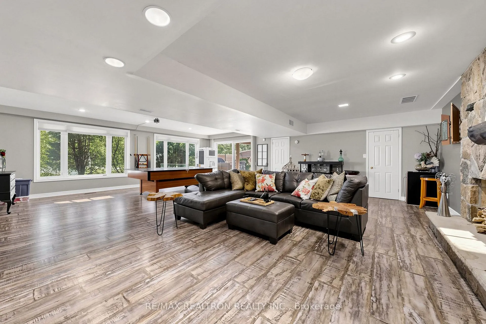 Photo 64 of 250 Kingscross Drive, King, King City — HOMEH