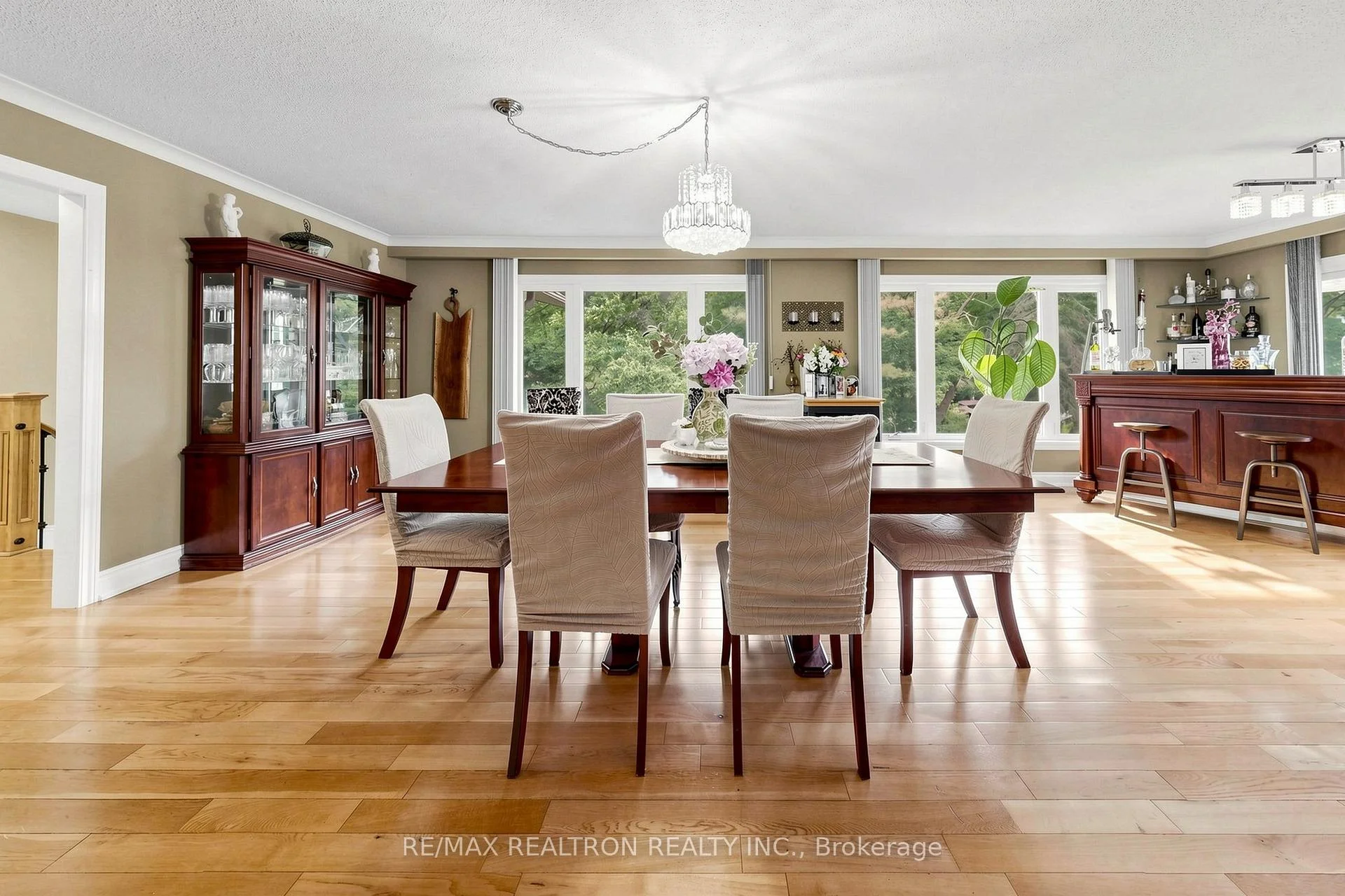 Photo 21 of 250 Kingscross Drive, King, King City — HOMEH