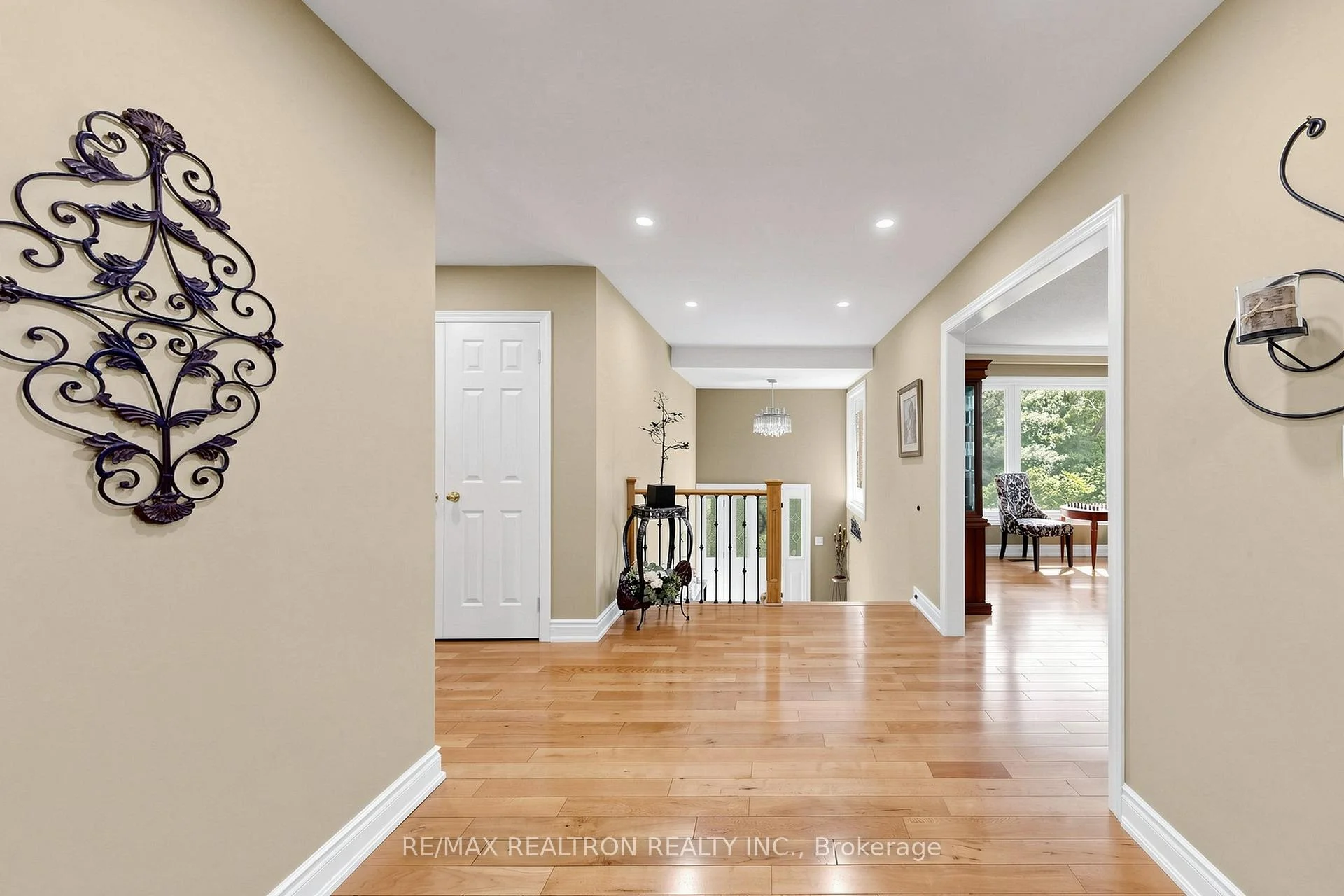 Photo 38 of 250 Kingscross Drive, King, King City — HOMEH