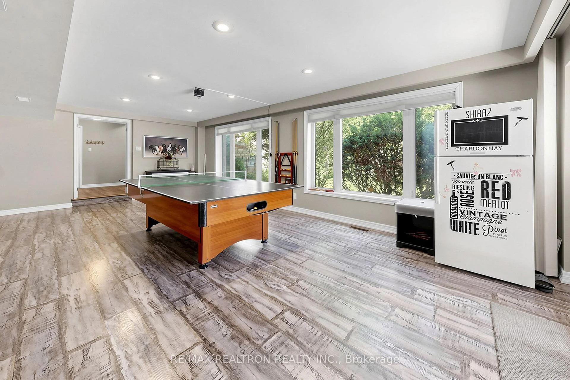 Photo 65 of 250 Kingscross Drive, King, King City — HOMEH