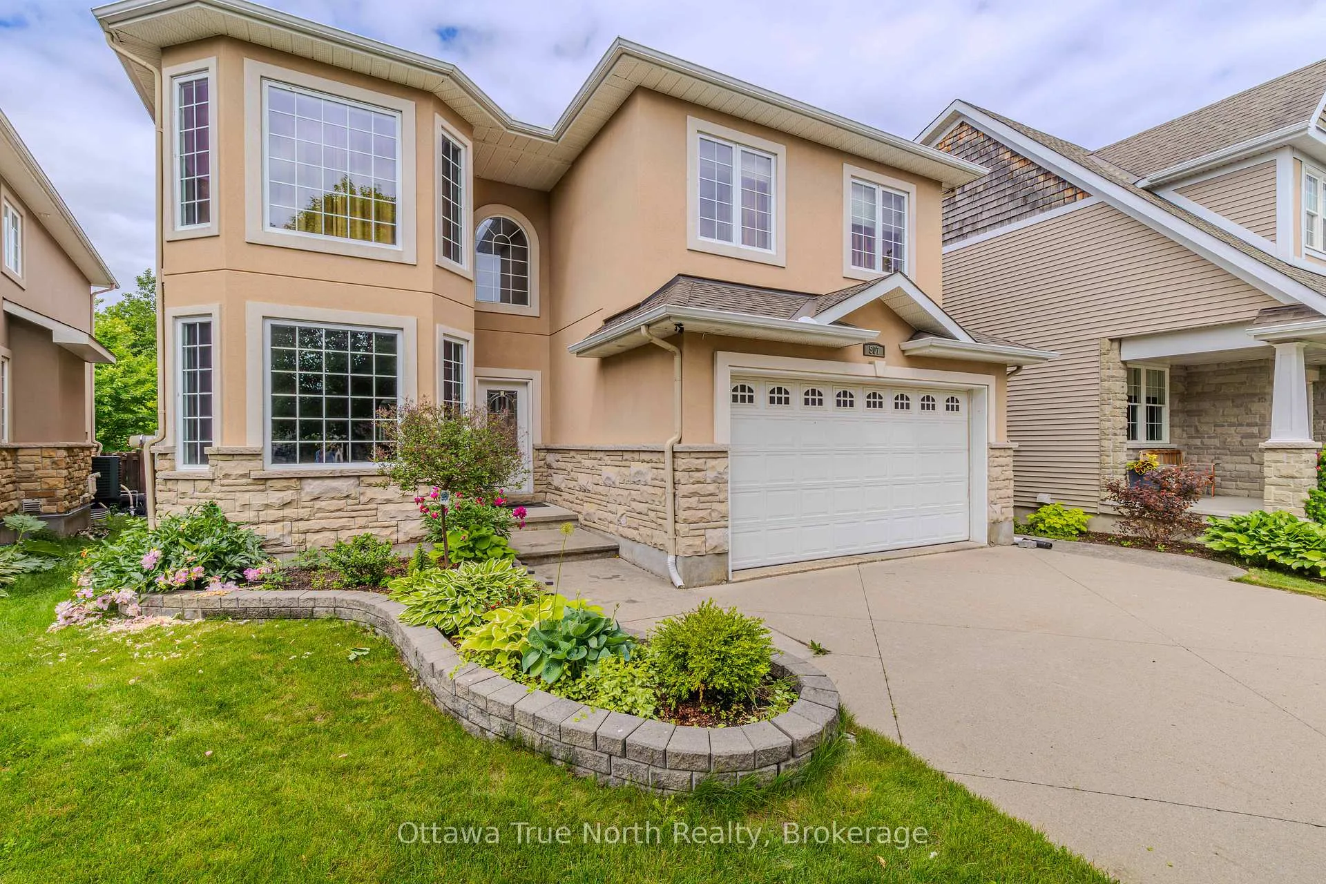 Photo 2 of 507 Kochar Drive, Ottawa, Mooneys Bay — HOMEH