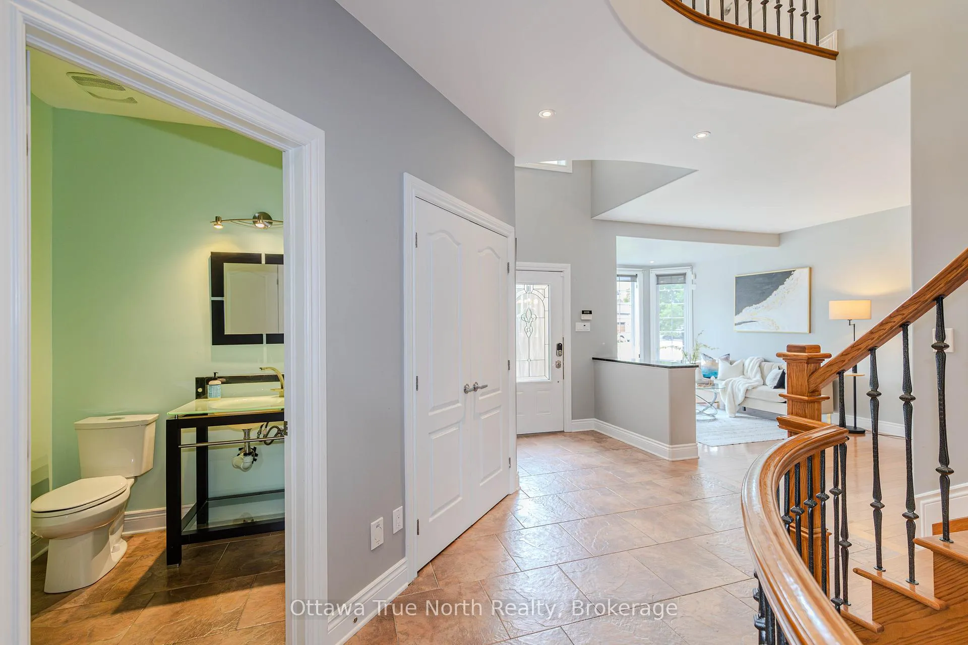 Photo 4 of 507 Kochar Drive, Ottawa, Mooneys Bay — HOMEH