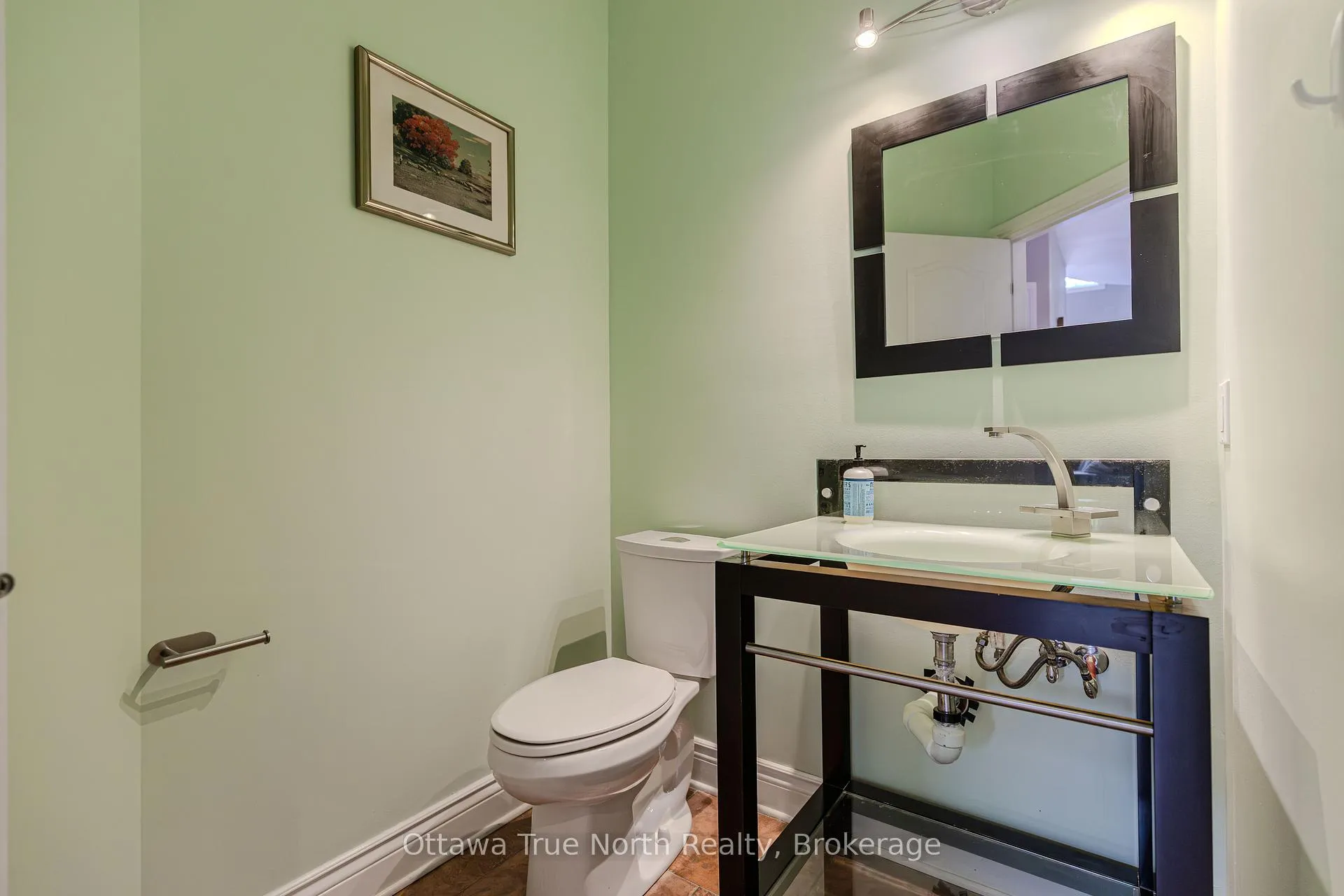 Photo 6 of 507 Kochar Drive, Ottawa, Mooneys Bay — HOMEH