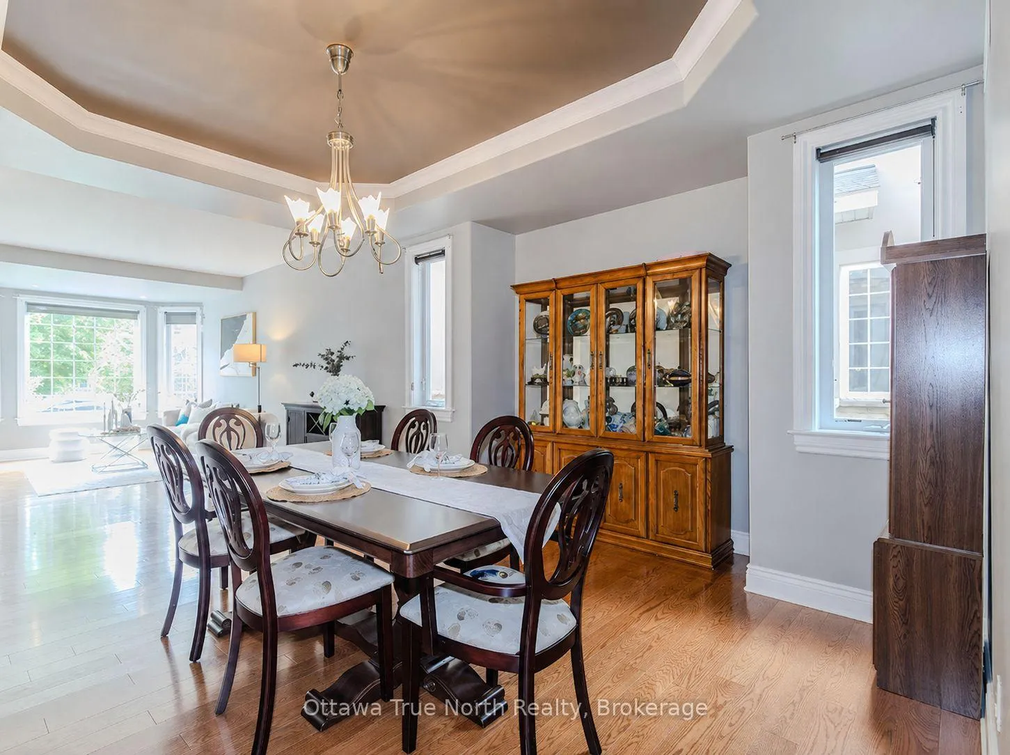 Photo 9 of 507 Kochar Drive, Ottawa, Mooneys Bay — HOMEH