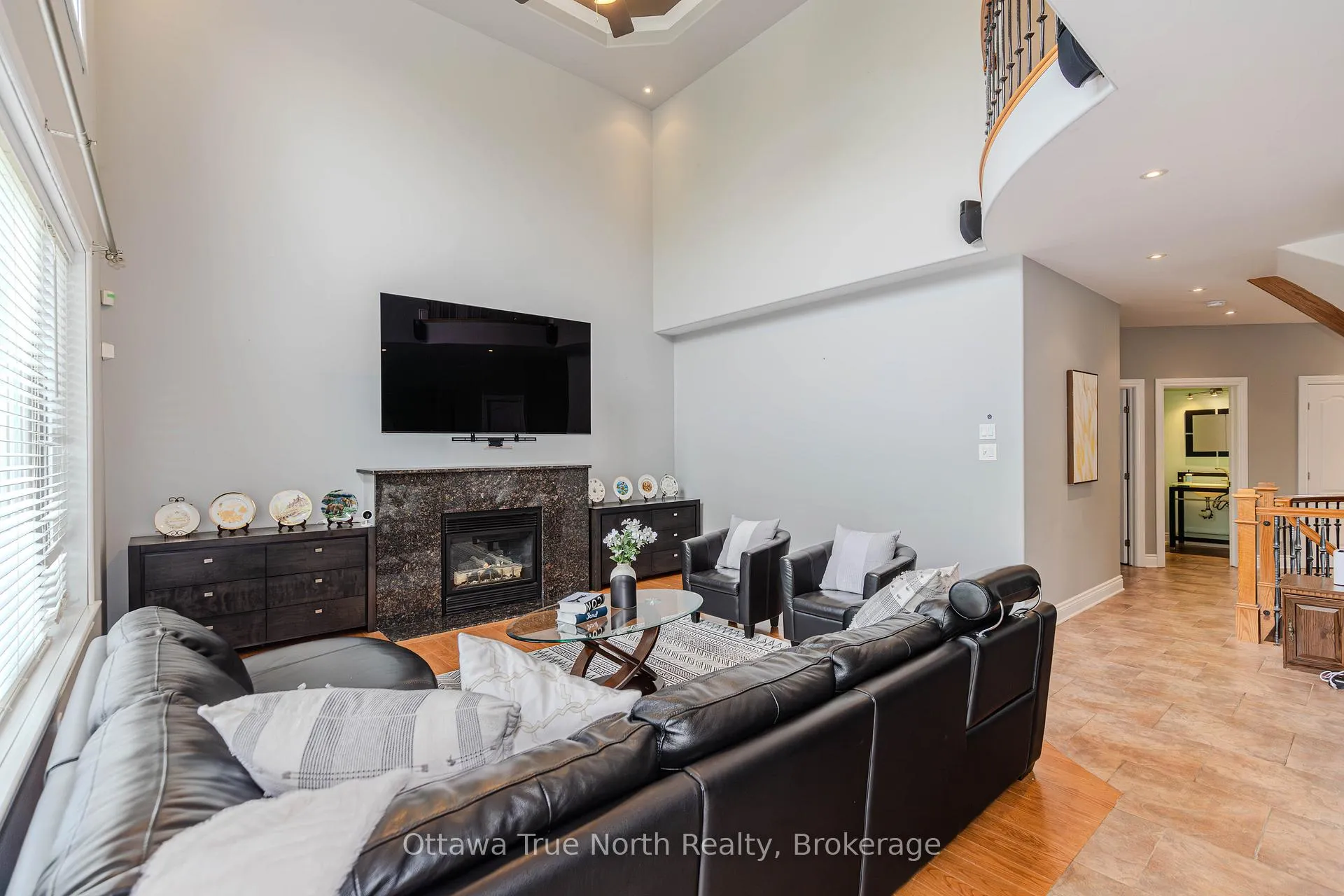 Photo 11 of 507 Kochar Drive, Ottawa, Mooneys Bay — HOMEH