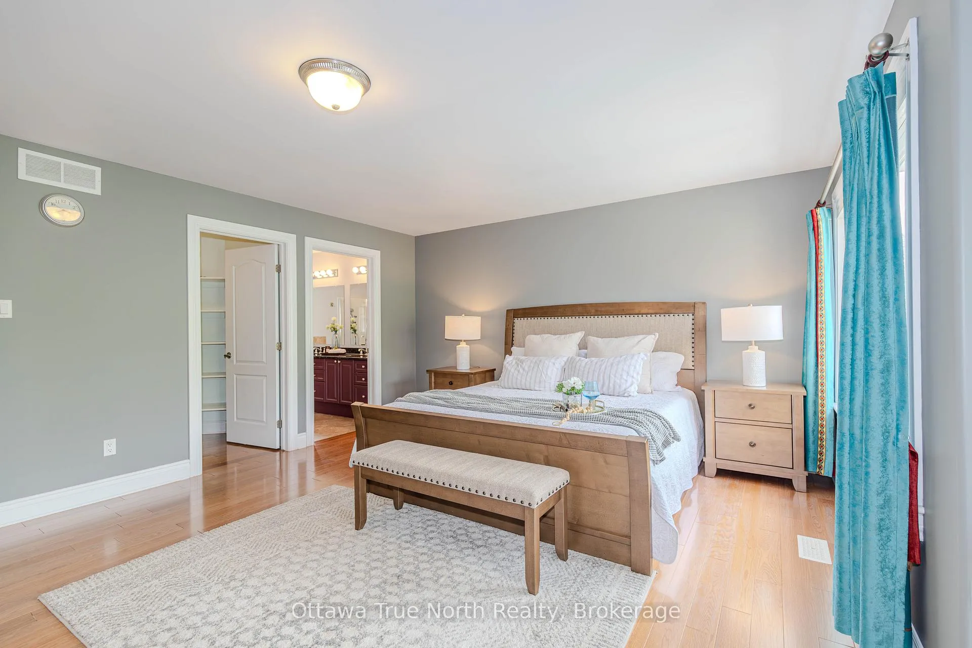 Photo 28 of 507 Kochar Drive, Ottawa, Mooneys Bay — HOMEH
