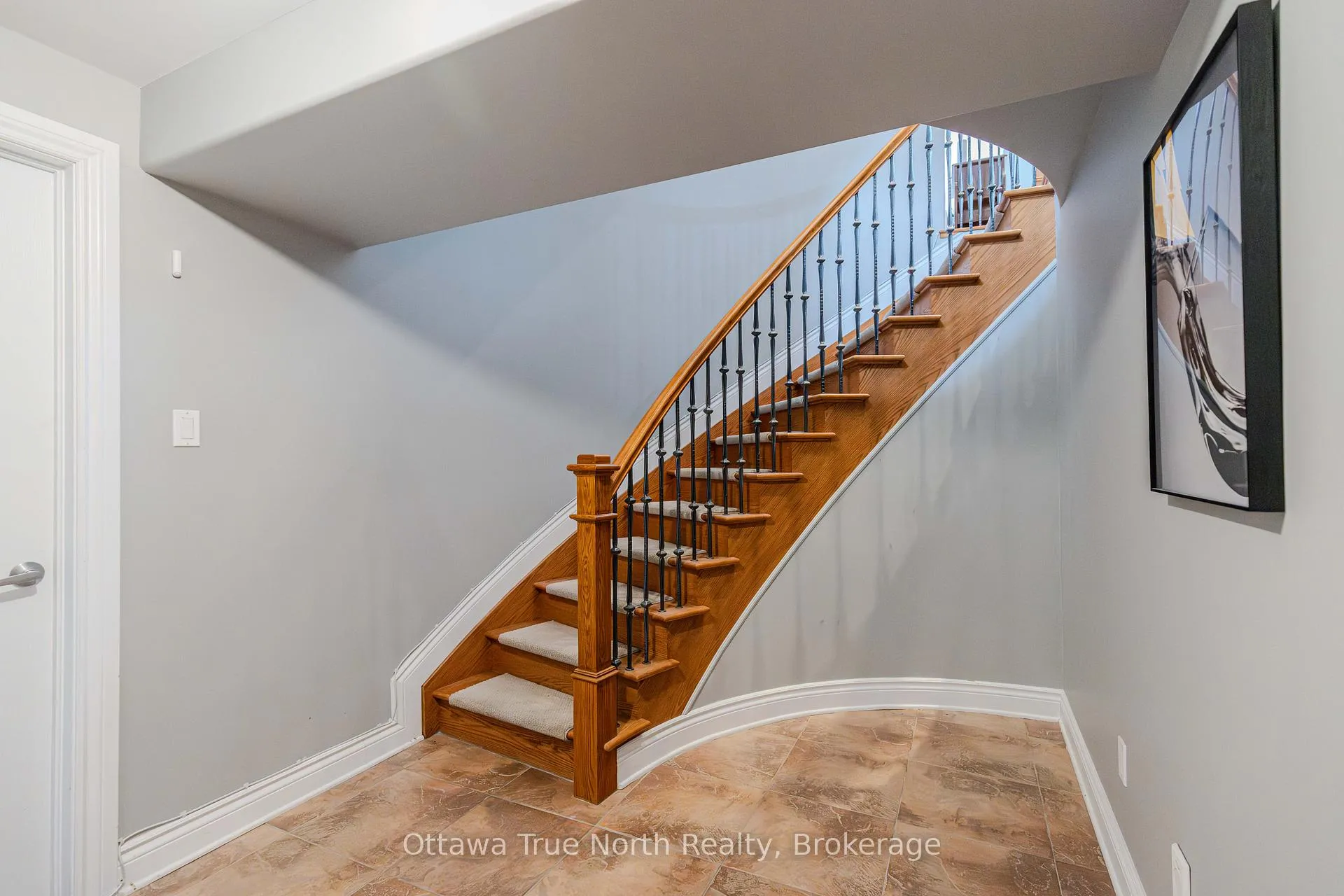 Photo 41 of 507 Kochar Drive, Ottawa, Mooneys Bay — HOMEH