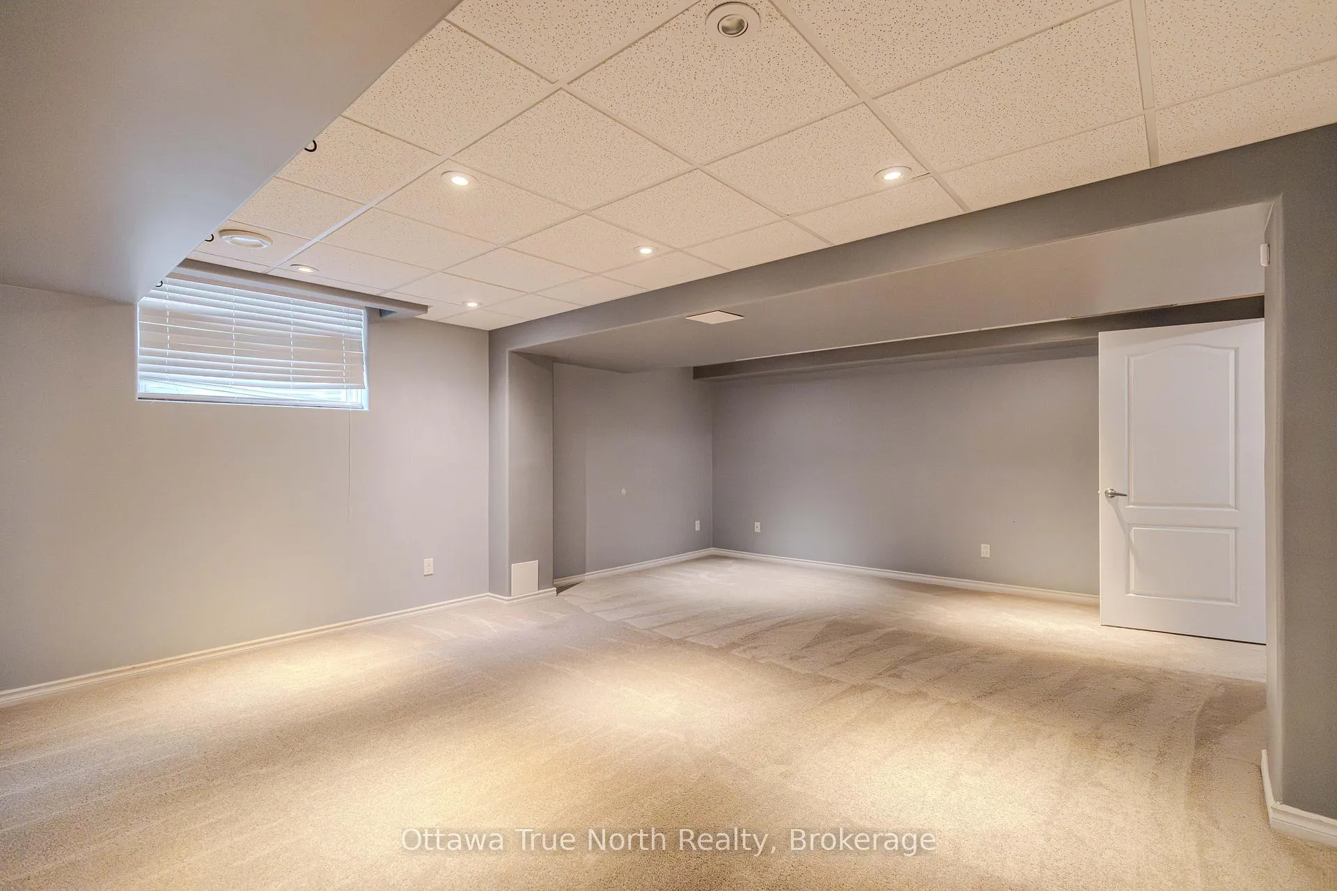 Photo 44 of 507 Kochar Drive, Ottawa, Mooneys Bay — HOMEH