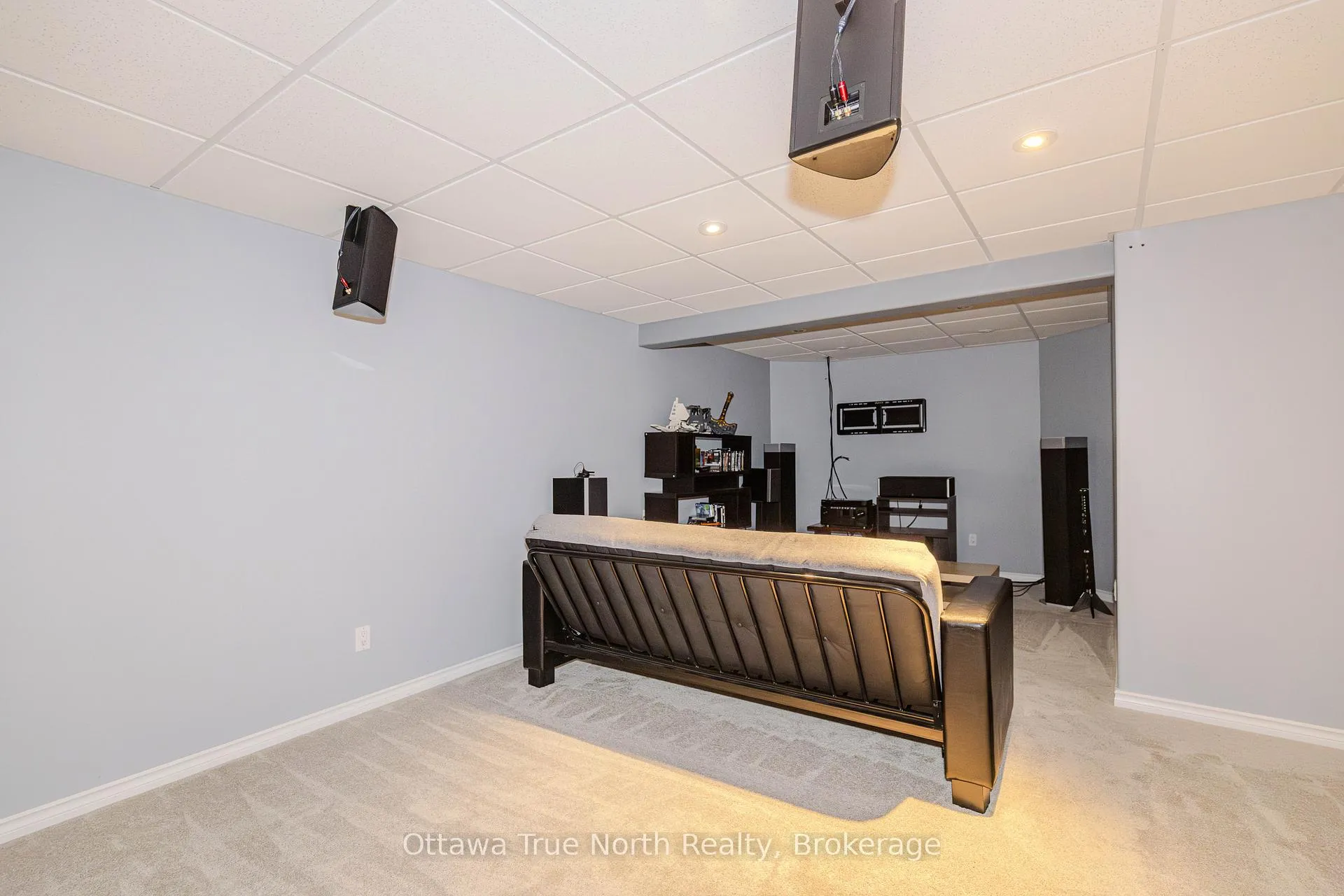 Photo 45 of 507 Kochar Drive, Ottawa, Mooneys Bay — HOMEH