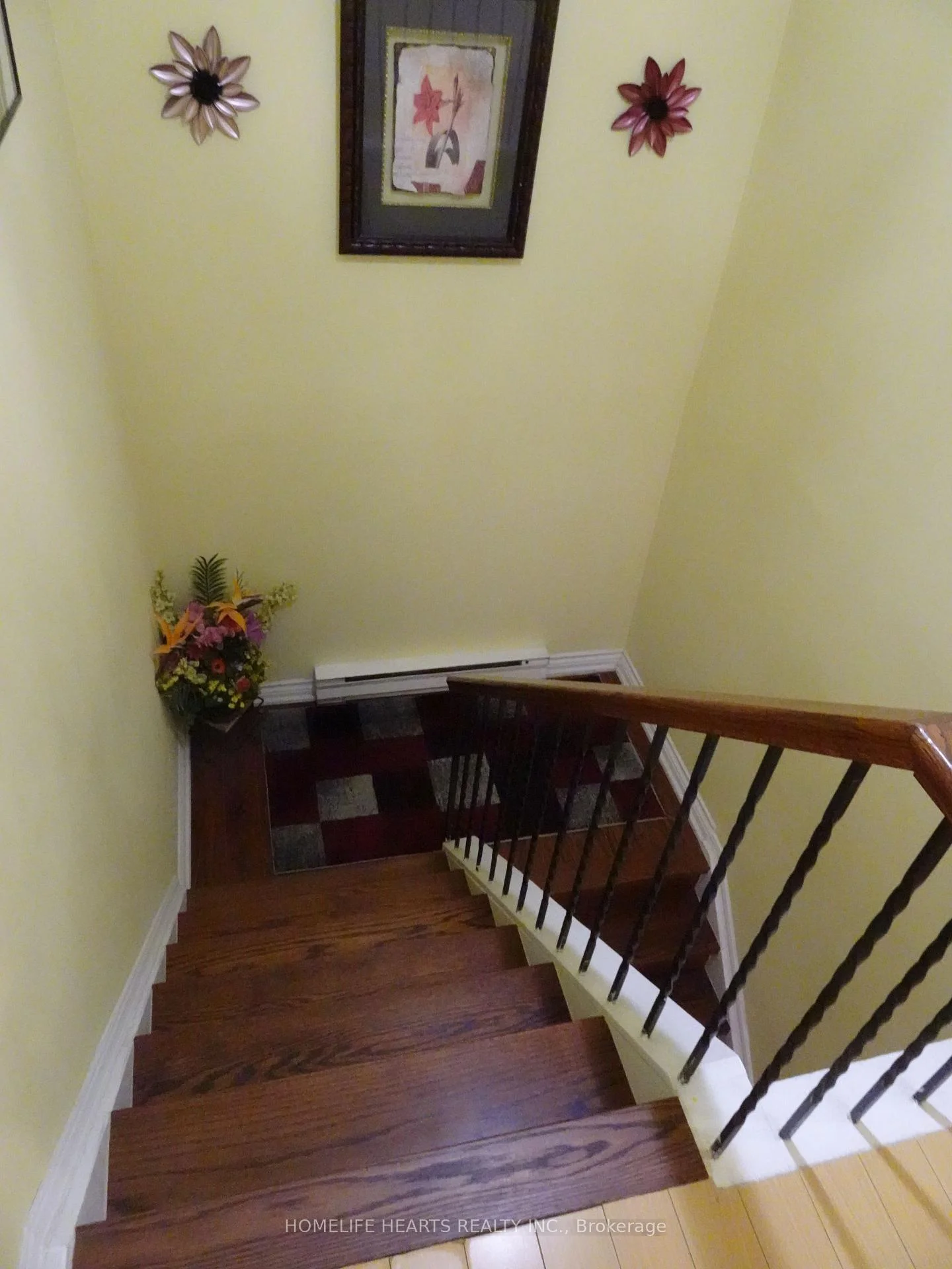 Photo 6 of Unit 122, 3040 Constitution Boulevard, Mississauga, Applewood — HOMEH