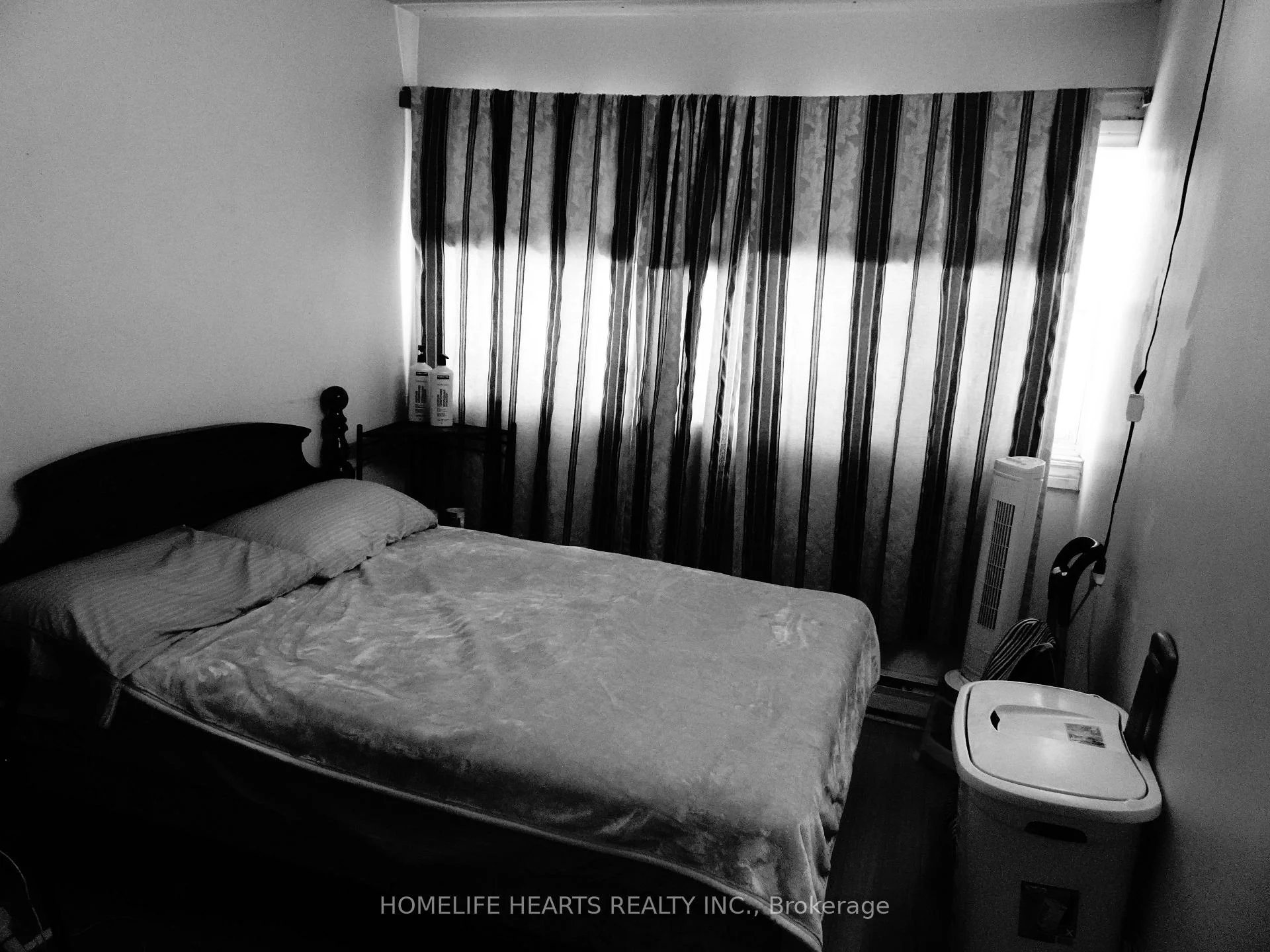 Photo 8 of Unit 122, 3040 Constitution Boulevard, Mississauga, Applewood — HOMEH
