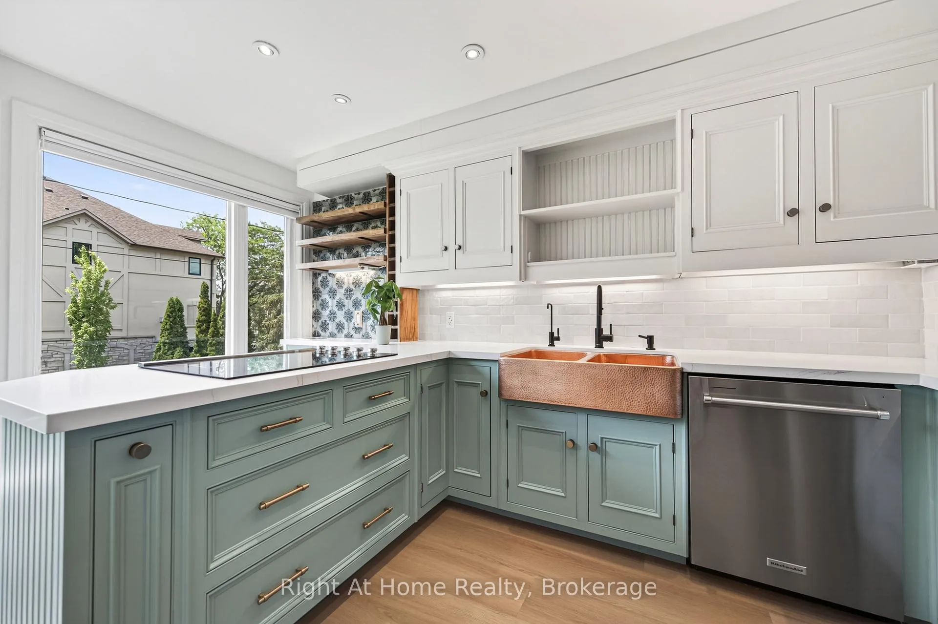 Photo 25 of 109 Brant Street, Oakville, Central — HOMEH