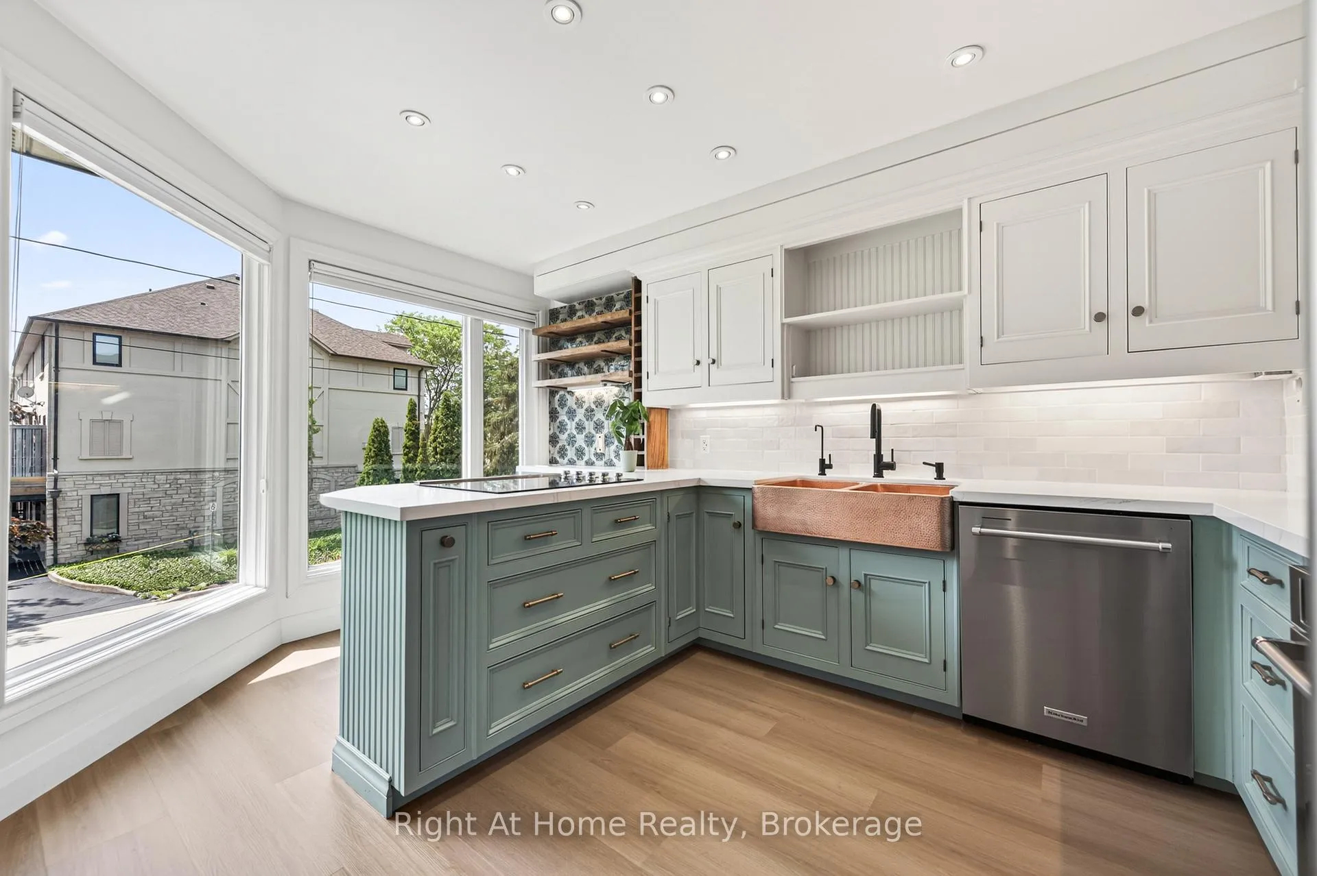 Photo 28 of 109 Brant Street, Oakville, Central — HOMEH