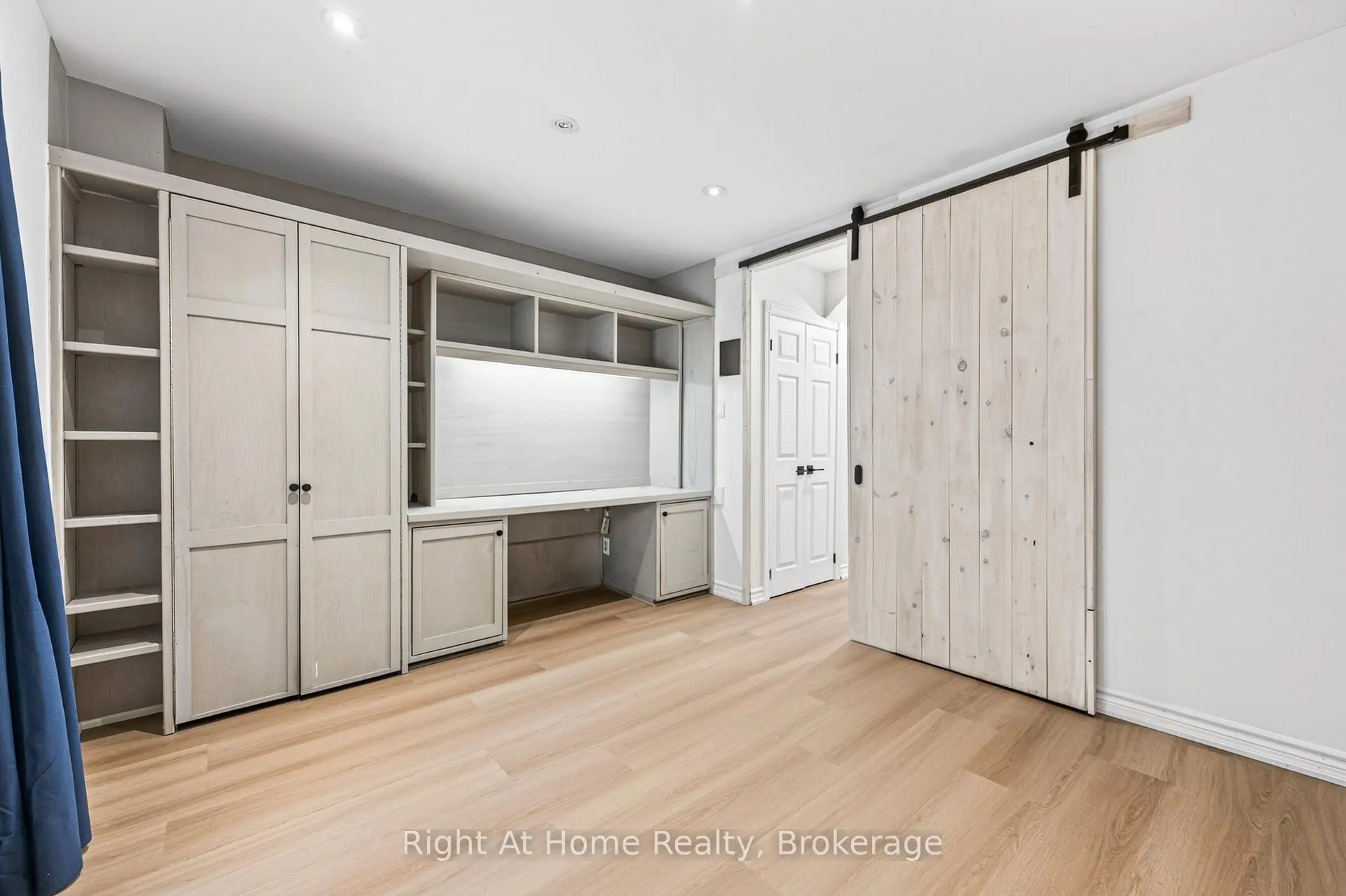 Photo 36 of 109 Brant Street, Oakville, Central — HOMEH