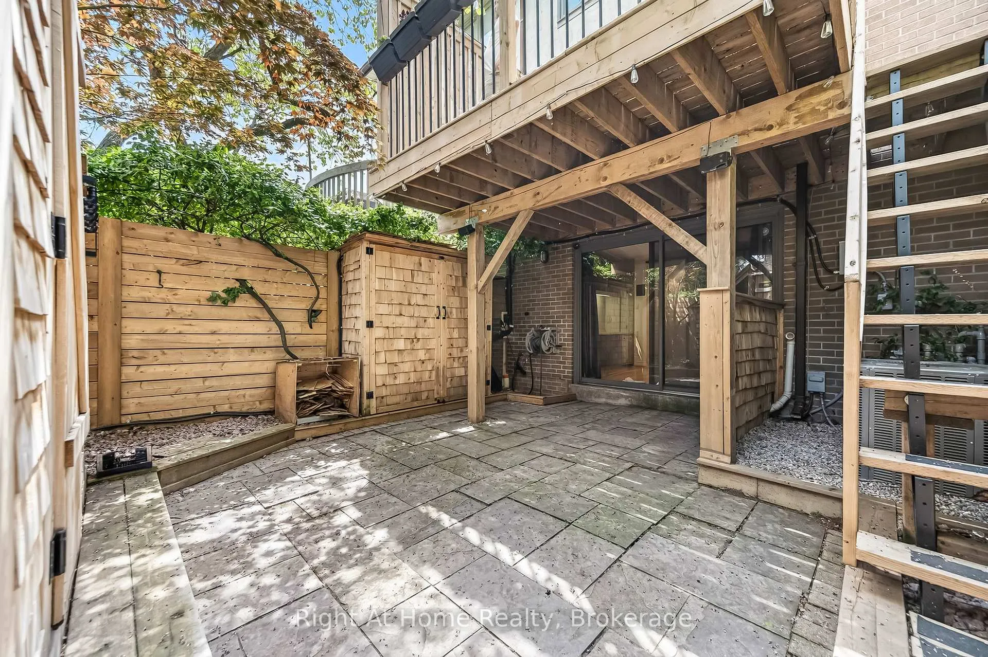 Photo 44 of 109 Brant Street, Oakville, Central — HOMEH