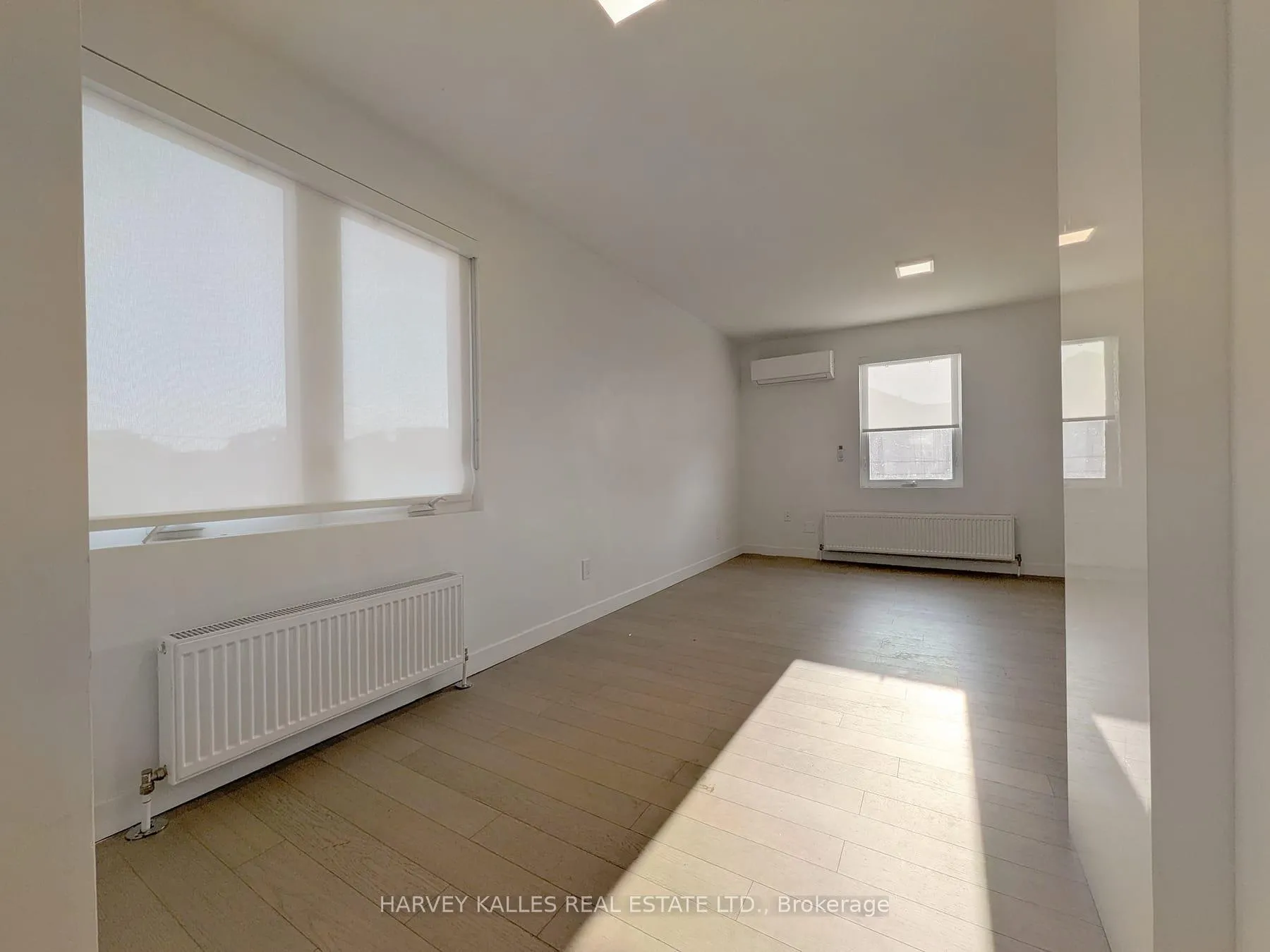 Photo 14 of Unit 5, 521 Browns Line, Etobicoke, Alderwood — HOMEH