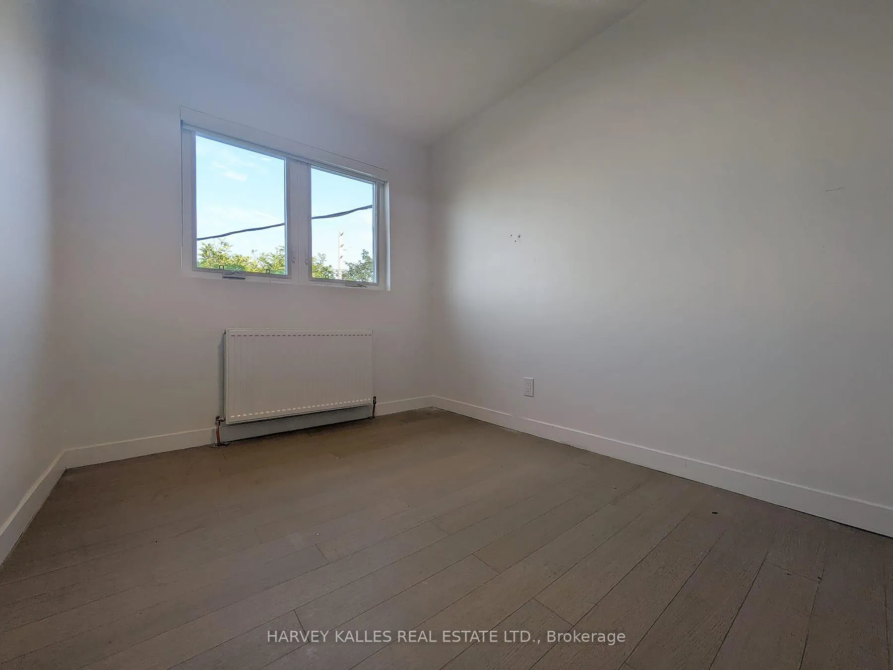 Photo 21 of Unit 5, 521 Browns Line, Etobicoke, Alderwood — HOMEH
