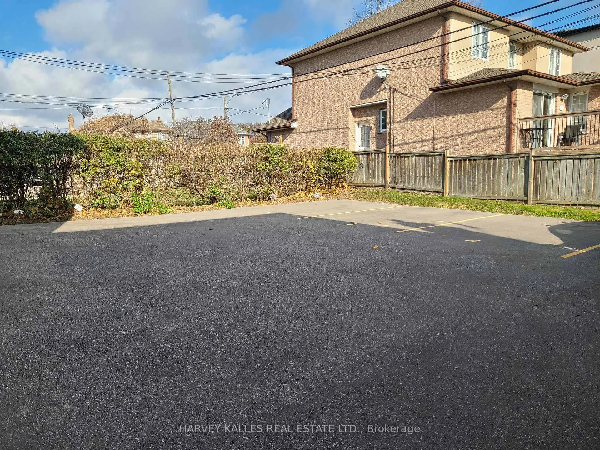 Photo 22 of Unit 5, 521 Browns Line, Etobicoke, Alderwood — HOMEH