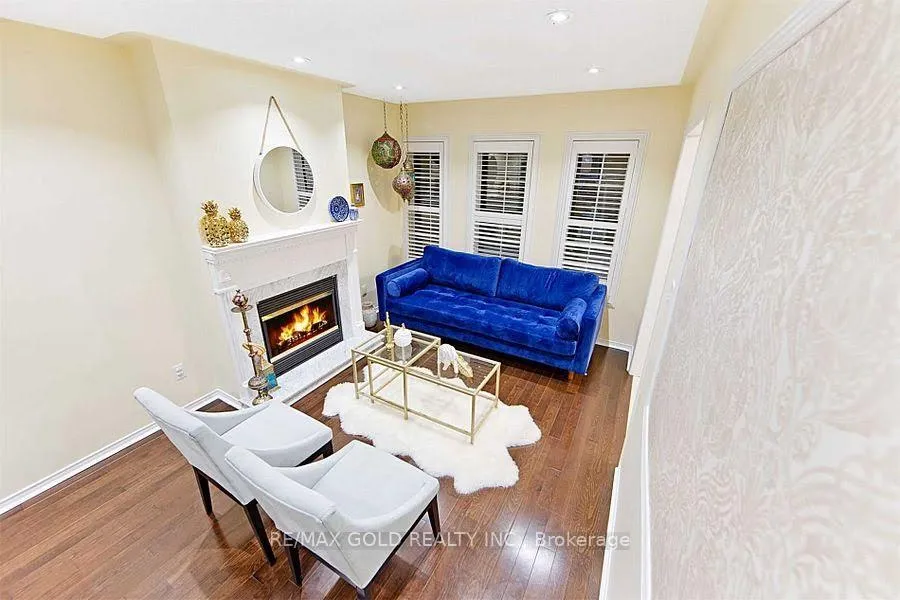 Photo 5 of 3848 Periwinkle Crescent, Mississauga, Lisgar — HOMEH