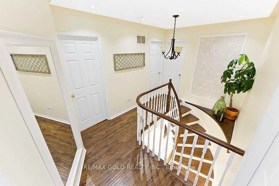 Photo 11 of 3848 Periwinkle Crescent, Mississauga, Lisgar — HOMEH