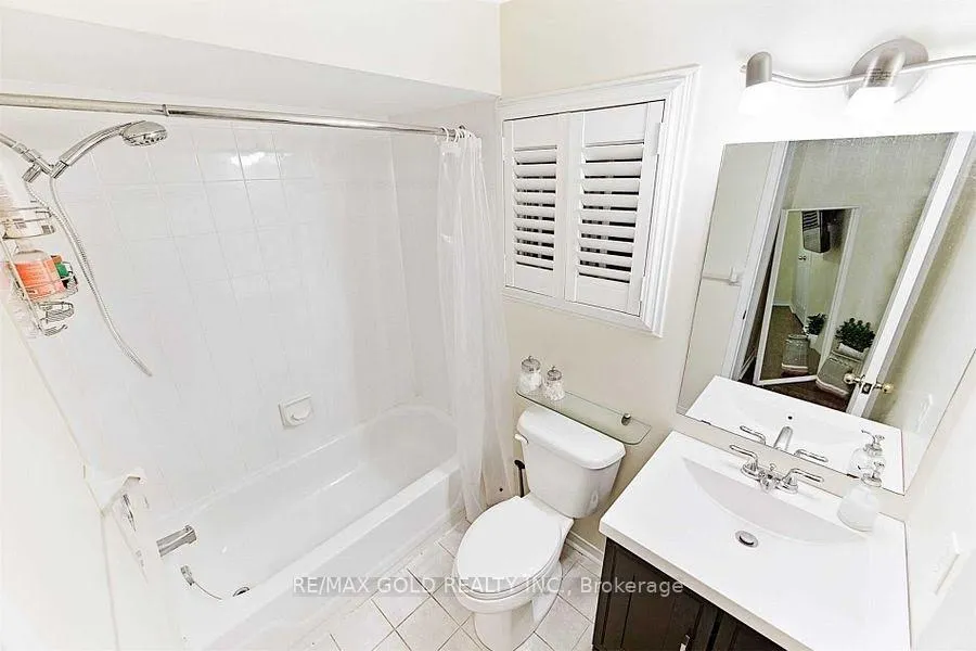 Photo 13 of 3848 Periwinkle Crescent, Mississauga, Lisgar — HOMEH