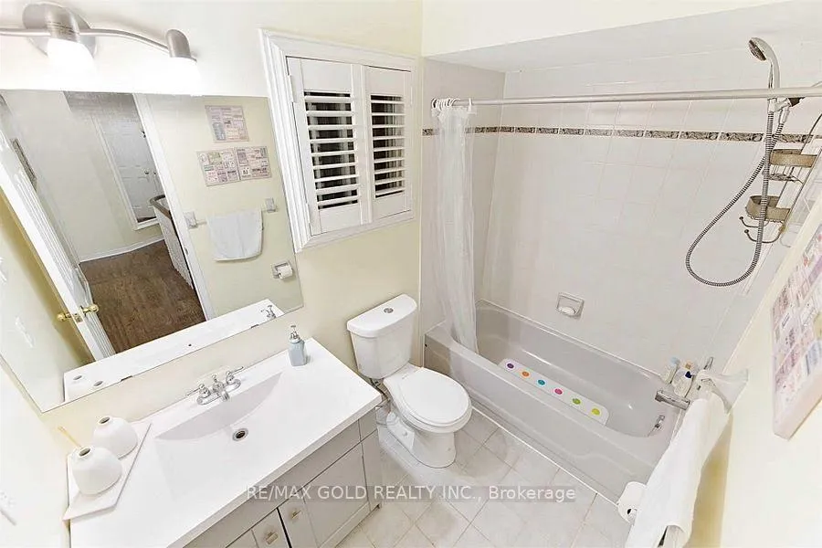 Photo 17 of 3848 Periwinkle Crescent, Mississauga, Lisgar — HOMEH