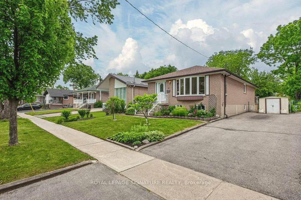 Photo 2 of 44 Rowallan Drive, Scarborough, West Hill — HOMEH