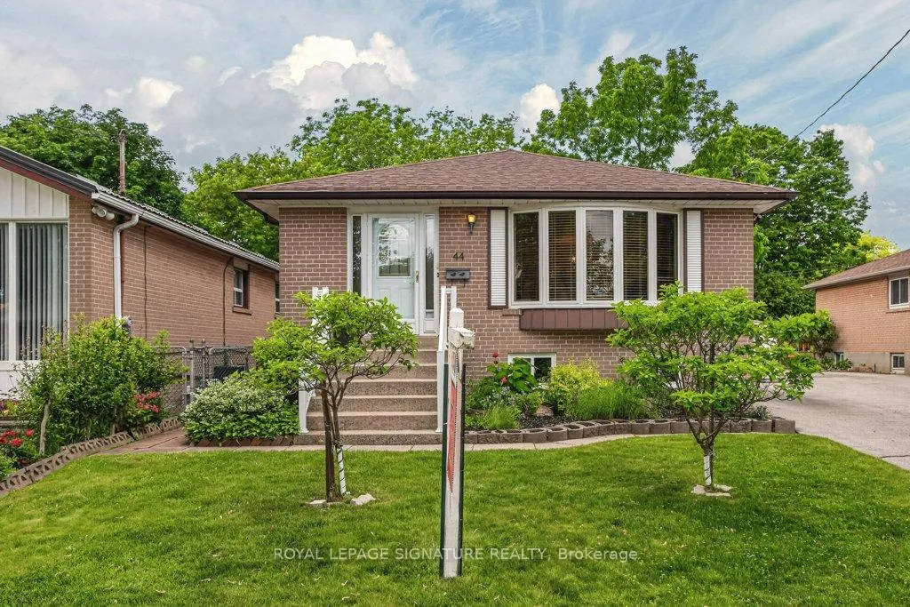 Photo 3 of 44 Rowallan Drive, Scarborough, West Hill — HOMEH