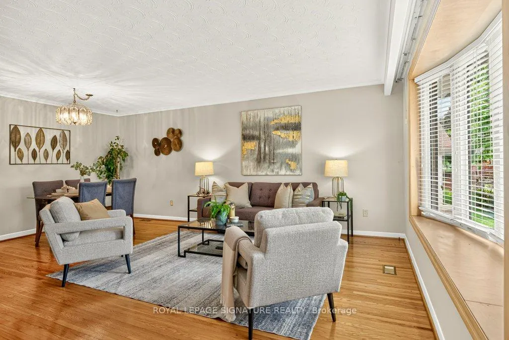 Photo 4 of 44 Rowallan Drive, Scarborough, West Hill — HOMEH