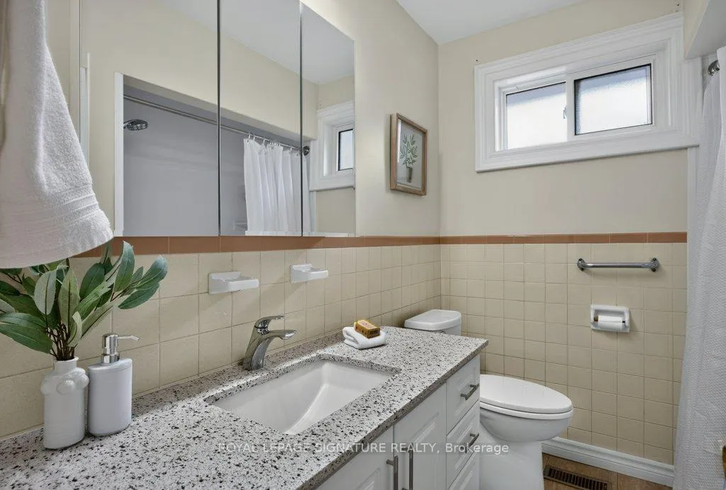 Photo 16 of 44 Rowallan Drive, Scarborough, West Hill — HOMEH