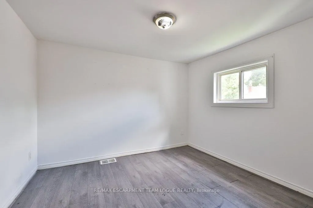Photo 11 of 73 Harrison Avenue, Hamilton, Homeside — HOMEH