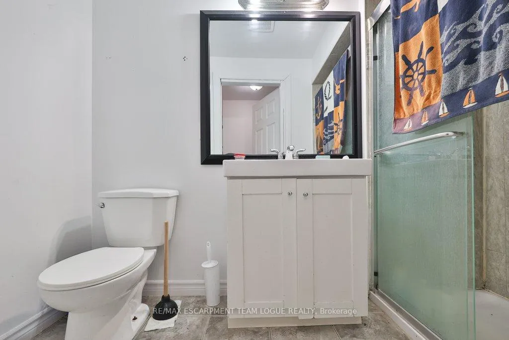 Photo 13 of 73 Harrison Avenue, Hamilton, Homeside — HOMEH