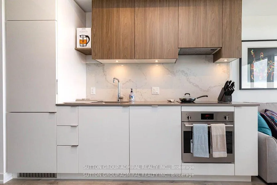 Photo 7 of Unit 3501, 161 Roehampton Avenue, Toronto, Mount Pleasant West — HOMEH