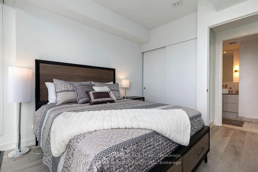 Photo 11 of Unit 3501, 161 Roehampton Avenue, Toronto, Mount Pleasant West — HOMEH