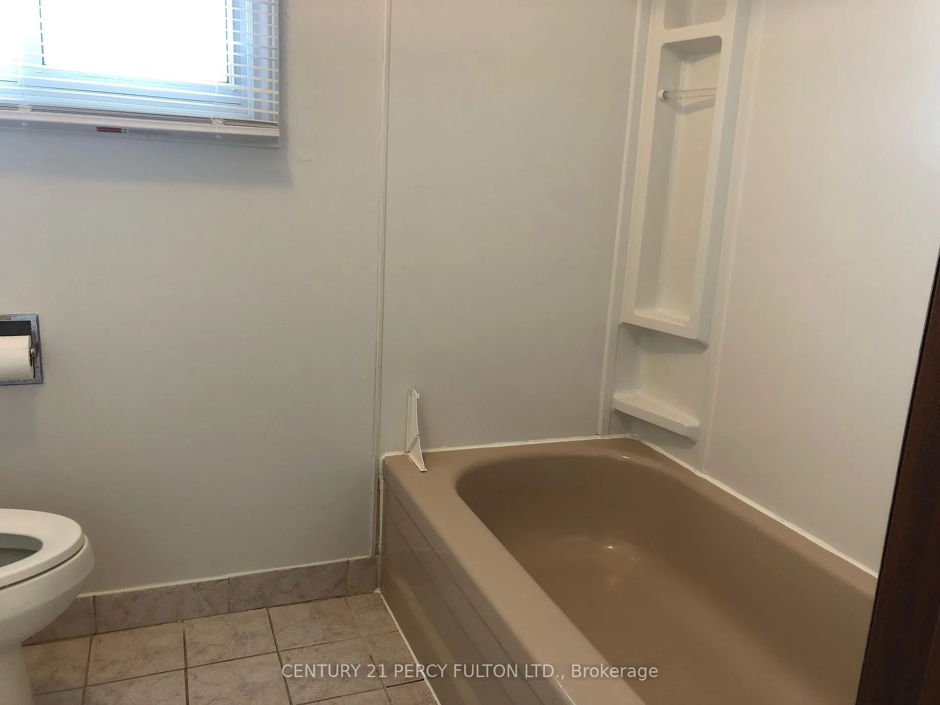Photo 12 of Unit Main, 791 Sheppard Avenue, Pickering, Woodlands — HOMEH